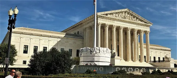 Columns of the US Supreme Court building